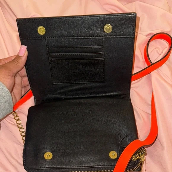 Steve Madden Orange Chain Strap Crossbody Bag - Picture 4 of 4